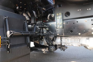 �����½�����D7V 540���� 6X4 12�� LNGǣ����ͼƬ