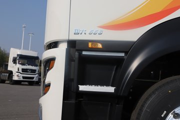 �����½� ����X7 556���� 6X4 14�� LNGǣ����ͼƬ