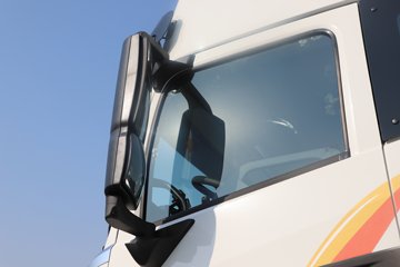 �����½� ����X7 556���� 6X4 14�� LNGǣ����ͼƬ