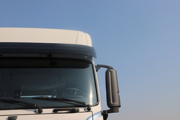 �����½� ����X7 556���� 6X4 14�� LNGǣ����ͼƬ