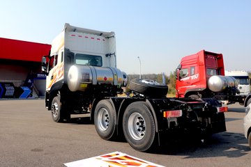 �����½� ����X7 556���� 6X4 14�� LNGǣ����ͼƬ