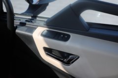 东风新疆 畅行X7 556马力 6X4 14档 LNG牵引车