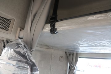 �����½� ����X7 556���� 6X4 14�� LNGǣ����ͼƬ