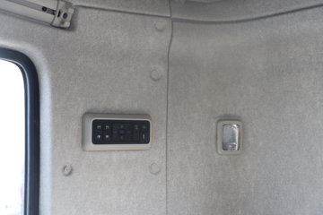 �����½� ����X7 556���� 6X4 14�� LNGǣ����ͼƬ