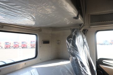 �����½� ����X7 556���� 6X4 14�� LNGǣ����ͼƬ