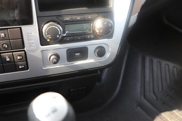 �����½� ����X7 556���� 6X4 14�� LNGǣ����ͼƬ