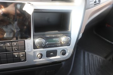 �����½� ����X7 556���� 6X4 14�� LNGǣ����ͼƬ