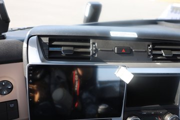 �����½� ����X7 556���� 6X4 14�� LNGǣ����ͼƬ