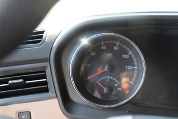 �����½� ����X7 556���� 6X4 14�� LNGǣ����ͼƬ