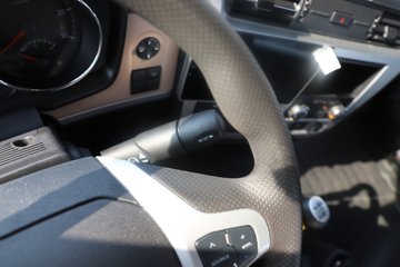 �����½� ����X7 556���� 6X4 14�� LNGǣ����ͼƬ