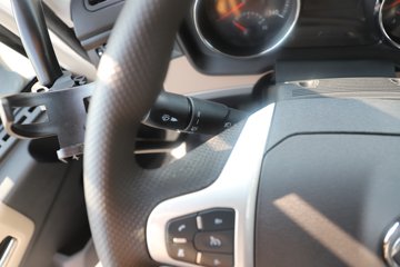 �����½� ����X7 556���� 6X4 14�� LNGǣ����ͼƬ