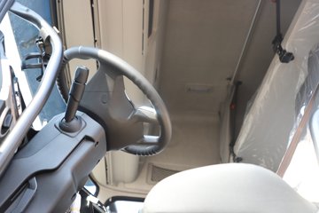 �����½� ����X7 556���� 6X4 14�� LNGǣ����ͼƬ