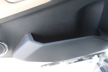 �����½� ����X7 556���� 6X4 14�� LNGǣ����ͼƬ