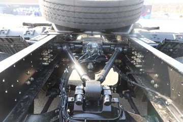 �����½� ����X7 556���� 6X4 14�� LNGǣ����ͼƬ