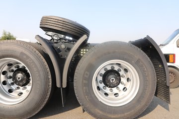 �����½� ����X7 556���� 6X4 14�� LNGǣ����ͼƬ