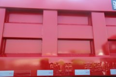 东风拓行X3 6.8L柴油 300马力 4X2 12档 4.8米自卸车