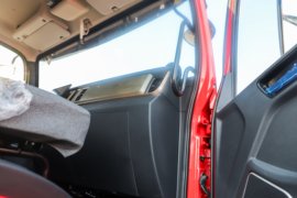 东风拓行X1&nbsp;自卸车驾驶室                                               图片