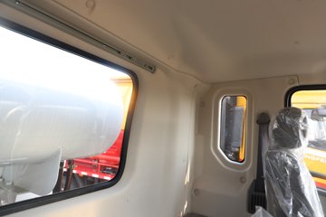 ��������X1 220���� 4X2 ���� ���������賵ͼƬ