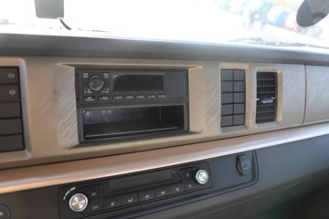 ��������X1 220���� 4X2 ���� ���������賵ͼƬ