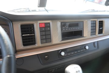 ��������X1 220���� 4X2 ���� ���������賵ͼƬ