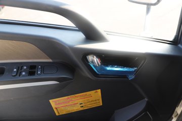 ��������X1 220���� 4X2 ���� ���������賵ͼƬ