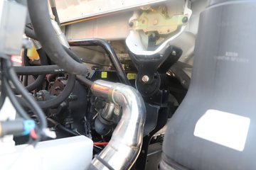 ��������X1 220���� 4X2 ���� ���������賵ͼƬ