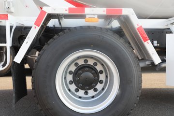 ��������X1 220���� 4X2 ���� ���������賵ͼƬ