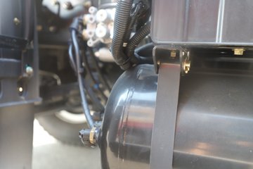 ��������X1 220���� 4X2 ���� ���������賵ͼƬ