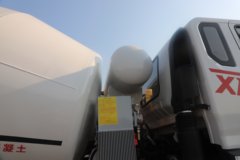 东风拓行X1 220马力 4X2 柴油 混凝土搅拌车