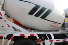 东风拓行X1 220马力 4X2 柴油 混凝土搅拌车