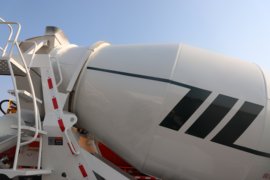 东风拓行X1&nbsp;混凝土搅拌车上装                                                图片