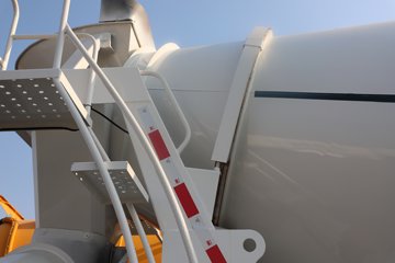 ��������X1 220���� 4X2 ���� ���������賵ͼƬ