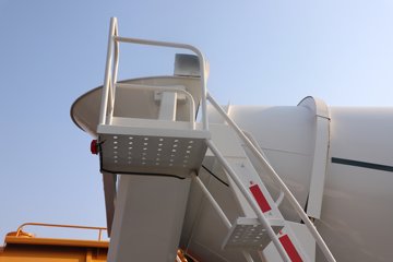 ��������X1 220���� 4X2 ���� ���������賵ͼƬ