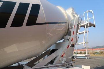 ��������X1 220���� 4X2 ���� ���������賵ͼƬ