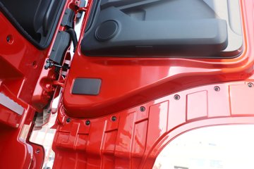 ���������콢KX ����ҫ�� 14.5L LNG 580���� 6X4 ����12�� AMT�Զ��� ǣ����(4200mm���)ͼƬ