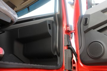 ���������콢KX ����ҫ�� 14.5L LNG 580���� 6X4 ����12�� AMT�Զ��� ǣ����(4200mm���)ͼƬ