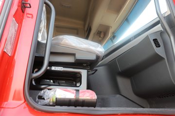 ���������콢KX ����ҫ�� 14.5L LNG 580���� 6X4 ����12�� AMT�Զ��� ǣ����(4200mm���)ͼƬ