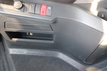 ���������콢KX ����ҫ�� 14.5L LNG 580���� 6X4 ����12�� AMT�Զ��� ǣ����(4200mm���)ͼƬ