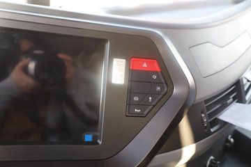 ���������콢KX ����ҫ�� 14.5L LNG 580���� 6X4 ����12�� AMT�Զ��� ǣ����(4200mm���)ͼƬ