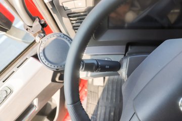 ���������콢KX ����ҫ�� 14.5L LNG 580���� 6X4 ����12�� AMT�Զ��� ǣ����(4200mm���)ͼƬ