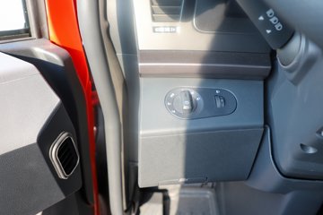 ���������콢KX ����ҫ�� 14.5L LNG 580���� 6X4 ����12�� AMT�Զ��� ǣ����(4200mm���)ͼƬ