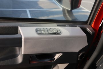 ���������콢KX ����ҫ�� 14.5L LNG 580���� 6X4 ����12�� AMT�Զ��� ǣ����(4200mm���)ͼƬ