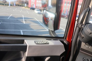 ���������콢KX ����ҫ�� 14.5L LNG 580���� 6X4 ����12�� AMT�Զ��� ǣ����(4200mm���)ͼƬ