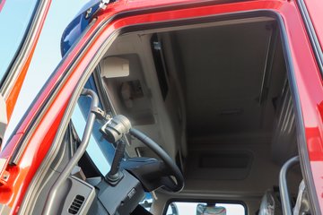 ���������콢KX ����ҫ�� 14.5L LNG 580���� 6X4 ����12�� AMT�Զ��� ǣ����(4200mm���)ͼƬ