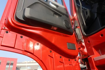 ���������콢KX ����ҫ�� 14.5L LNG 580���� 6X4 ����12�� AMT�Զ��� ǣ����(4200mm���)ͼƬ