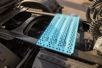 ���������콢KX ����ҫ�� 14.5L LNG 580���� 6X4 ����12�� AMT�Զ��� ǣ����(4200mm���)ͼƬ