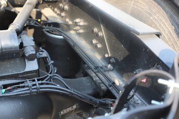 ���������콢KX ����ҫ�� 14.5L LNG 580���� 6X4 ����12�� AMT�Զ��� ǣ����(4200mm���)ͼƬ