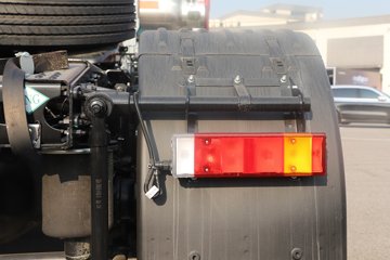 ���������콢KX ����ҫ�� 14.5L LNG 580���� 6X4 ����12�� AMT�Զ��� ǣ����(4200mm���)ͼƬ