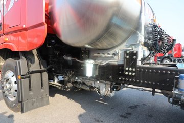 ���������콢KX ����ҫ�� 14.5L LNG 580���� 6X4 ����12�� AMT�Զ��� ǣ����(4200mm���)ͼƬ