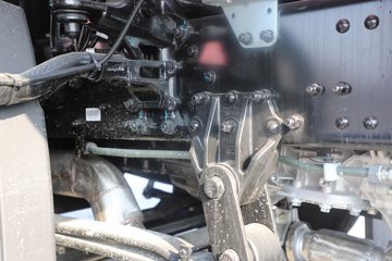 ���������콢KX ����ҫ�� 14.5L LNG 580���� 6X4 ����12�� AMT�Զ��� ǣ����(4200mm���)ͼƬ